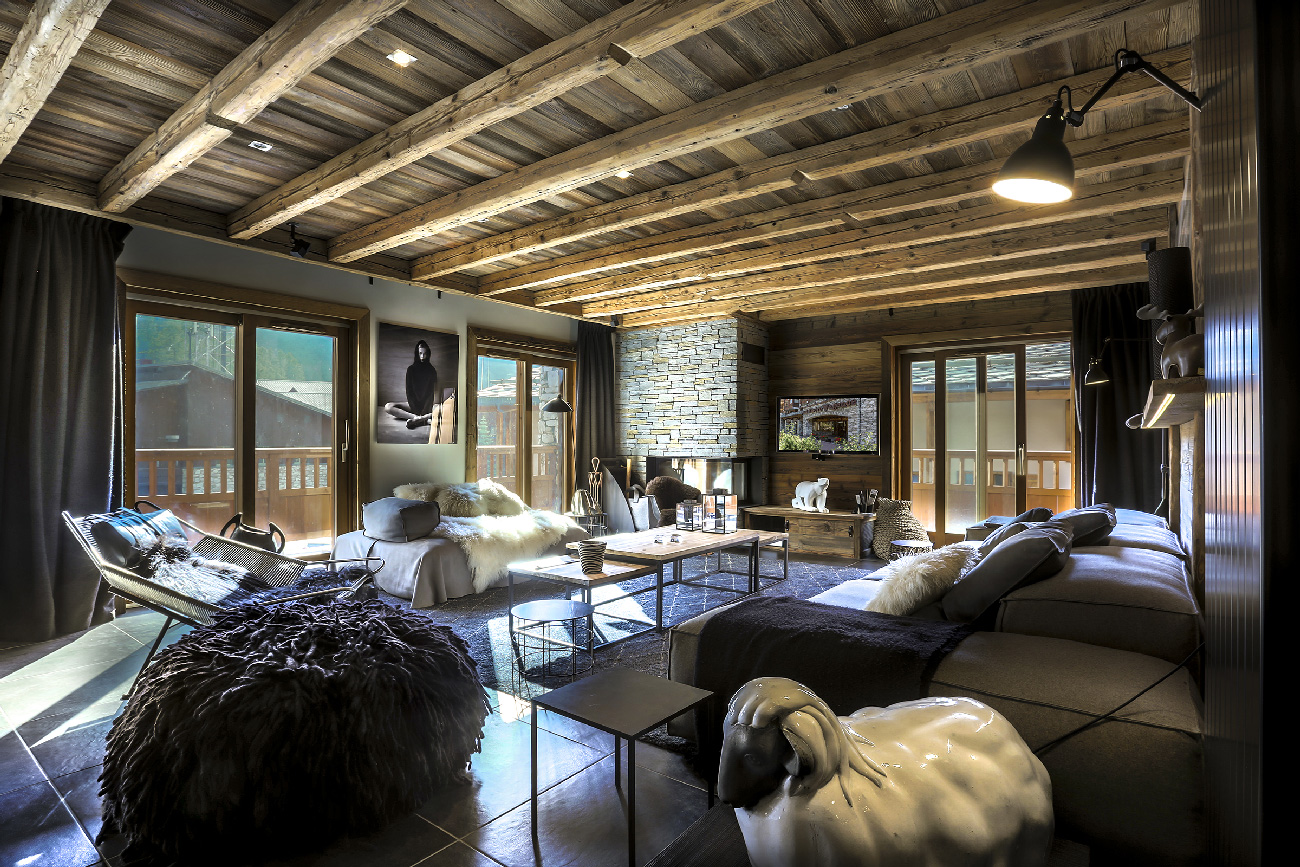 Maison HAND et le chantier de l'appartement de VAL D'ISERE - rénovation et décoration d'intérieur